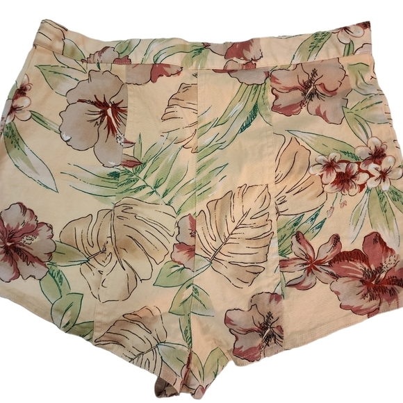 Urban Outfitters Floral Hawaiian Print Shorts Womens Large - Picture 4 of 7